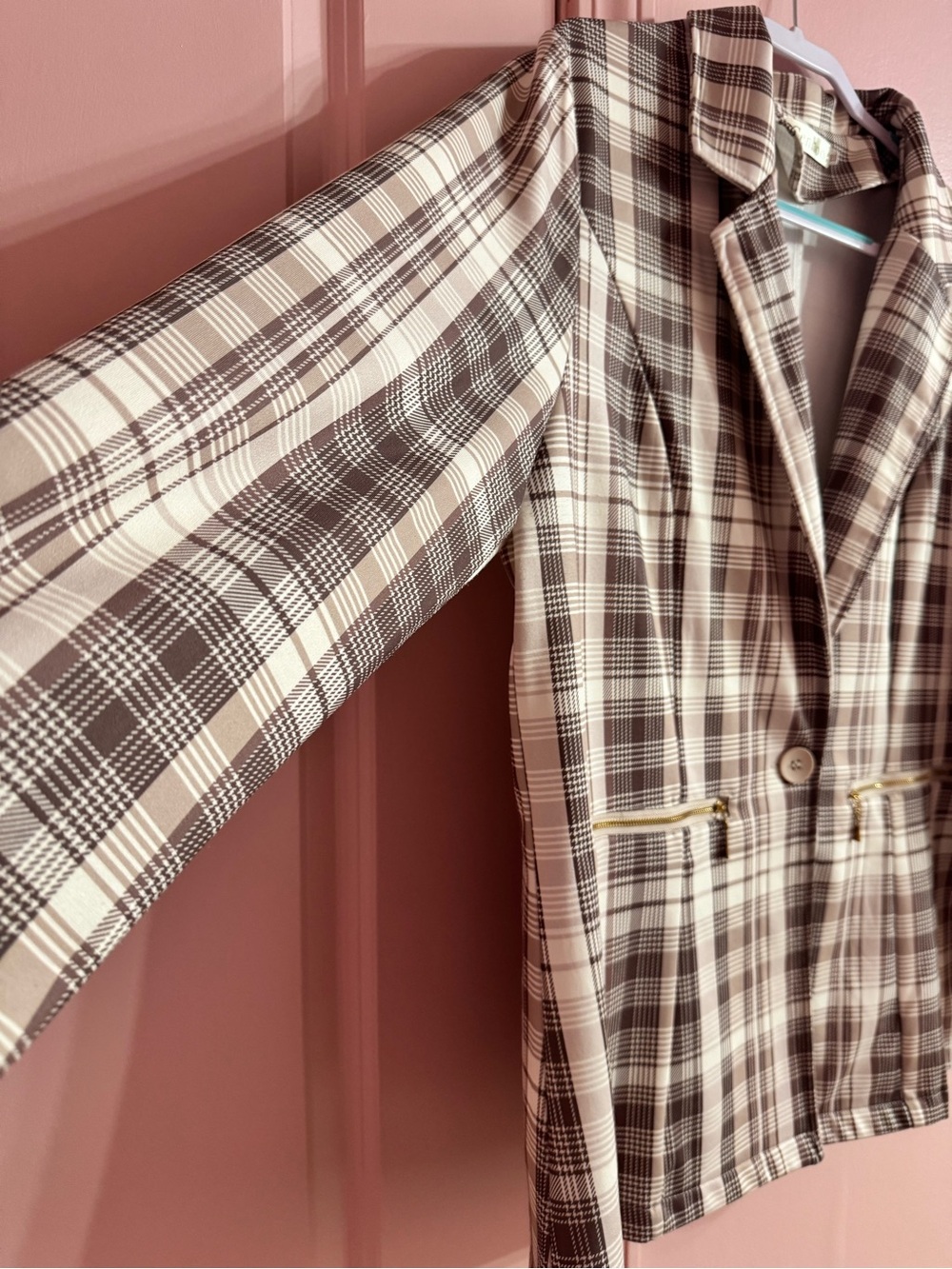 Plaid Tailored Blazer in Cream and Brown